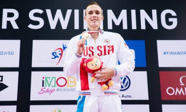Антон Чупков и Виктория Гюнеш – первые звёзды юношеского чемпионата мира по плаванию в Сингапуре
