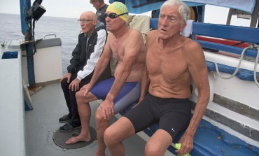 Великолепная шестёрка Аква ветеранов стала самой возрастной командой в мире, переплывшей пролив Каталина!