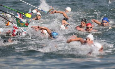 Олимпийских призёров в мужском водном марафоне определил фотофиниш